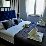 Black&white Villa Kaštel Sućurac