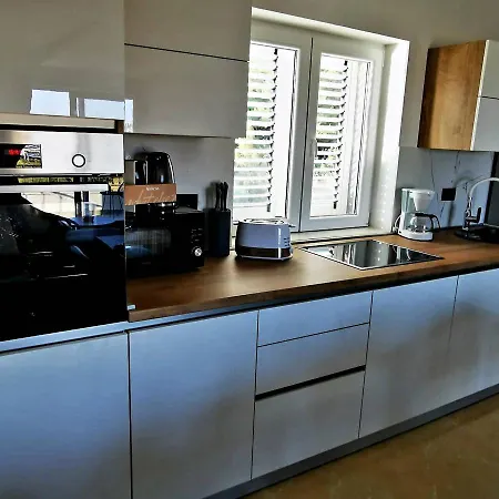 Black&white Villa *
