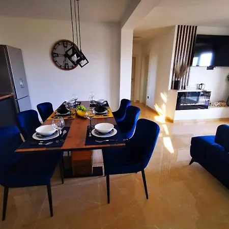 Villa Black&white Kastel Sucurac