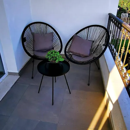 Black&white Villa Kastel Sucurac